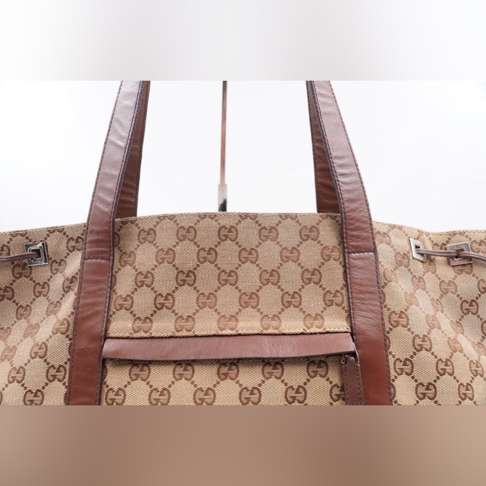 ⏰LAST CHANCE⏰ Gucci Beige/Brown GG Canvas And Leather Drawstring Tote - Picture 4 of 15